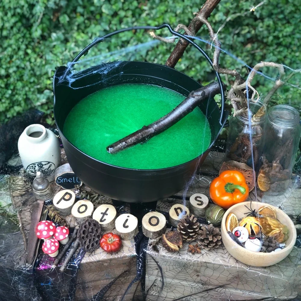 Cauldrons - Pack of 6