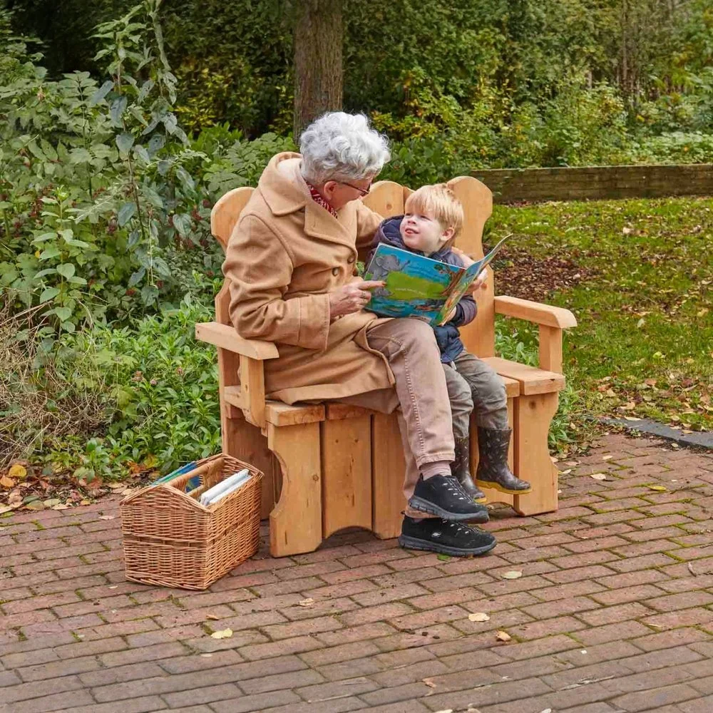 Co-Reading Throne