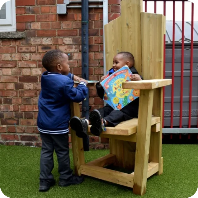 Outdoor Furniture & Seating Hover
